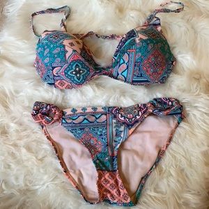 Women’s bathing suit